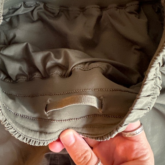 lululemon carob brown track that mid rise 5” lined short - Picture 5 of 7